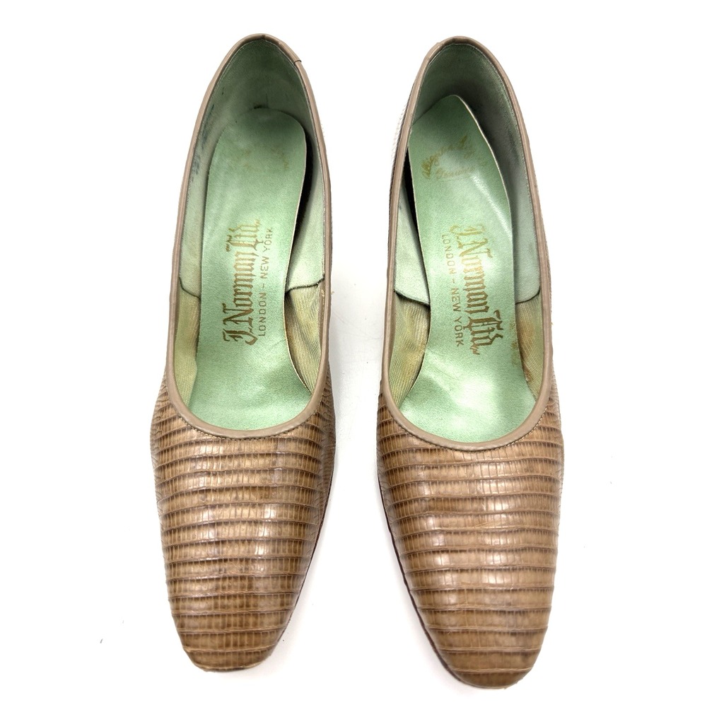 Tan Lizard Skin Pumps Size 8 AA by J Norman Ltd. Vintage 1950's 2 1/2" Heel - Picture 2 of 16